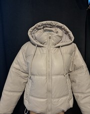 ZARA Damen Steppjacke S Beige Kunstleder Look mit Kapuze