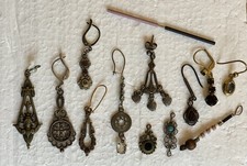 13 einzelne Ohrhänger, 70er