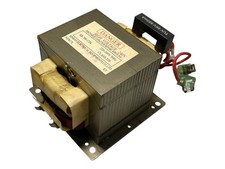 Hochspannungstransformator