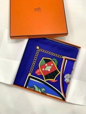 HERMÈS scarf “Chocs en Plumes” by Christiane Vauzelles, never worn