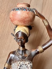 Dekofigur Afrikanerin knieende