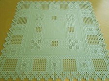 Räumungsverkauf-Hardanger Mitteldecke 65x65cm- Handarbeit