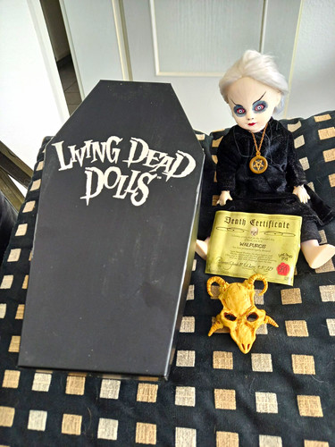 Living dead dolls walpurgis - living,