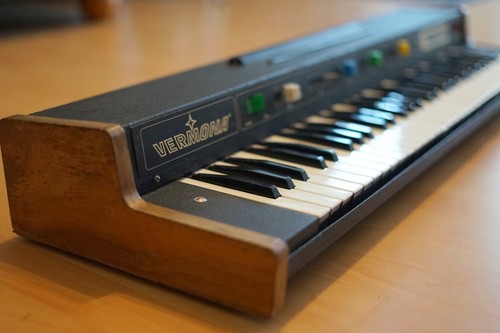 Vermona piano vintage - -,