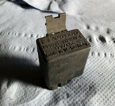 Original Hauptstrom Relais Volvo 240 740 940 Radio-Entstörrelais Druckwächter