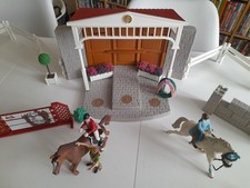 Schleich 42338 Reitturnier mit Pferde Spielfiguren