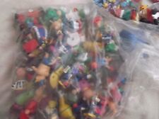 Ü-Ei  /Eier /Sammlung / Konvolut Karton mit diversen Fremdfiguren 7