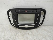 Armaturenbrett mit schalter