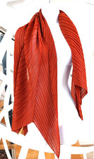 *****Miyake Falten bitte