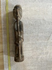 Alte Holzfigur alter Mann mit Stock - vermutlich aus Afrika