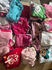 68 Teile Mädchen-Kleidung