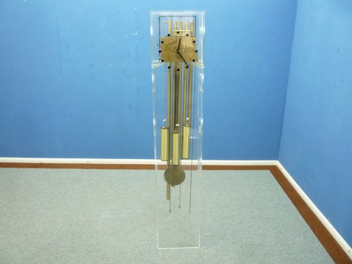 Seltene plexiglas standuhr von - plexiglas,