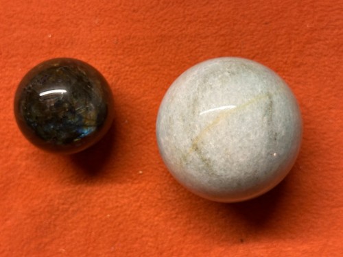 Mineralien zwei alte kugeln - alte,