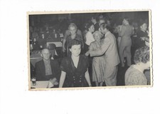 Foto AK  112  Leute beim Tanzen Feier Photo Schönfeldt Schierke Harz ca. 1950