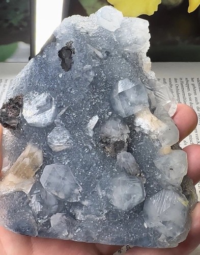 Apophyllit auf chalcedon - auf, +