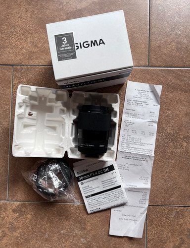 Sigma 30mm dc dn - 30mm,