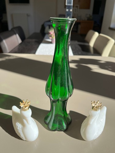 Avon emerald bud vase 2 - -,