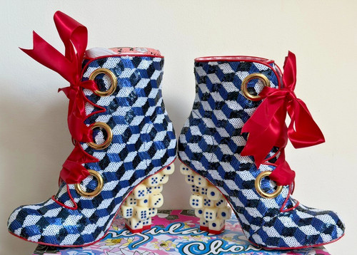 Irregular choice poker - irregular,