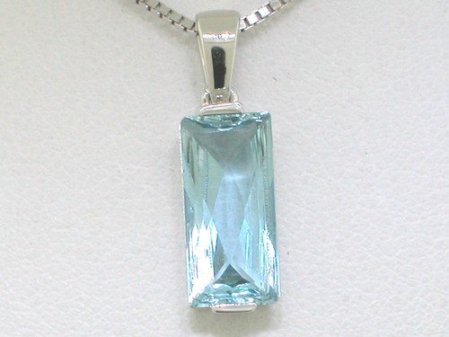 Aquamarin anhänger 585 - aquamarin,