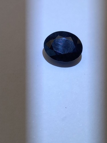 Dunkelblauer saphir karat - dunkelblauer, 3,88