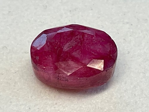 Edelstein rubin rot - edelstein, roh
