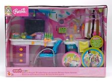 2003 Barbie Cool Lookz Salon Playset / Friseur Salon Set / Mattel C0555, NrfB