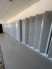 Metallspind 4-türig - Spindschrank Kleiderschrank Umkleide Schrank Stahl grau