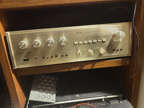 Accuphase 206 integrated - e-206,