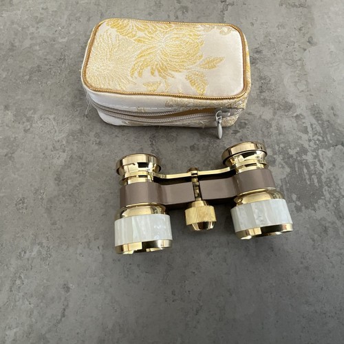 Antikes opernglas mit - opernglas,