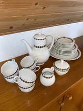 Arzberg 1967-73 Kaffeeservice Mit Untertassen, Kuchentellern, Servierteller