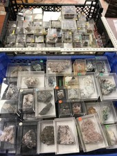 Sammlung mit 100 Mineralien in