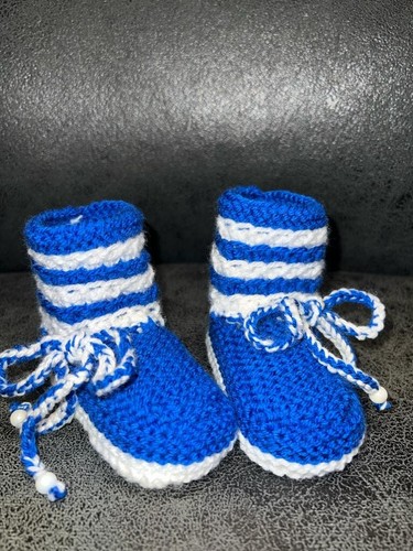 Selbstgestrickte babyschuhe - selbstgestrickte,