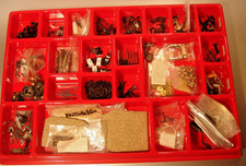 Märklin HO:    Ersatzteil   Konvolut  über 200 Teile  (64)