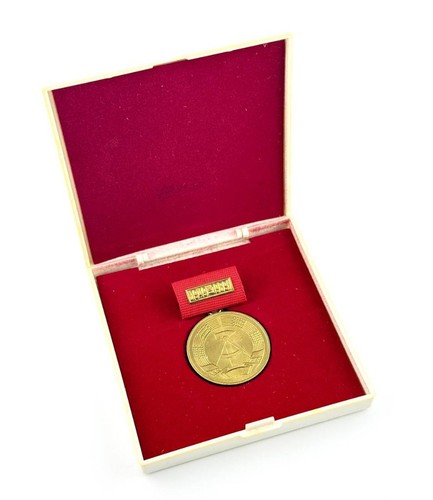 Ddr ehrenmedaille zum - ehrenmedaille,