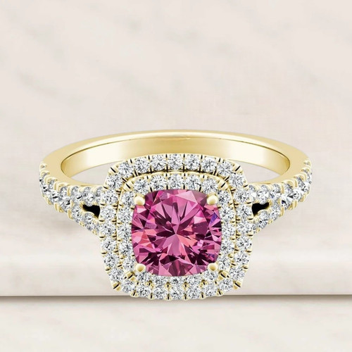 Cushion cut pink - 2,50,