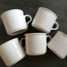 Tassen gepunktet, made in England, Set confetti, Zustand: sehr gut 