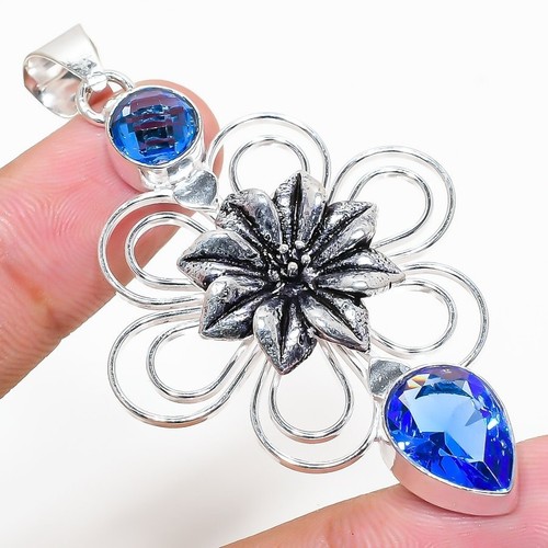 Handgefertigter blauer