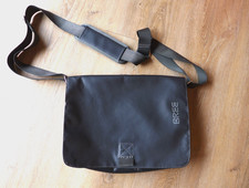 Umhängetasche Bree Punch groß 35 x 26 cm Schwarz