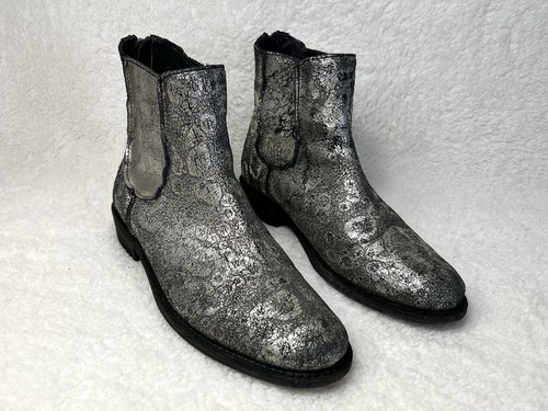 Liberty black distressed