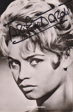 BRIGITTE BARDOT Original Autogramm signierte Postkarte Portrait 50er Jahre
