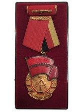 DDR Medaille Orden Banner der