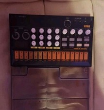 Korg Volca Beats + Decksaver