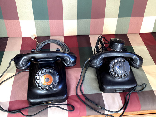 Altes telefon bakelit schwarz - bakelit,