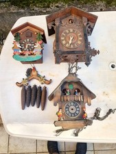 3 x Schwarzwälder Kuckucksuhr eine mit Musikwerk (Cuendet) Cuendet (Schweiz)