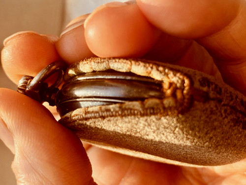 Schwarze taschenuhr - d,