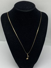 Halskette mit Anhänger 14