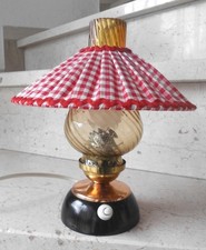 Kleine antike Tischlampe mit Stofflampenschirm und Glaskolben-50-60er Jahre