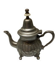 Dekorative Marokkanische Teekanne aus Messing außen Silber farbig