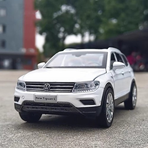 Volkswagen tiguan model - 1:32,