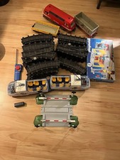 Playmobil Eisenbahn Konvolut viele Schienen, Fahrzeuge, Bahnhof etc.